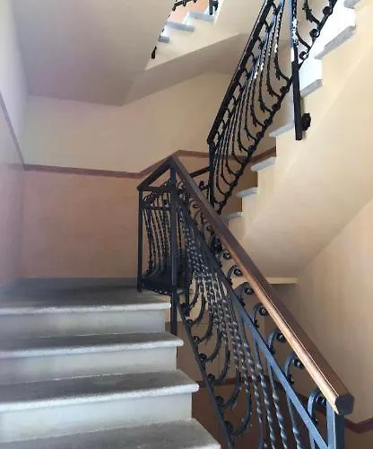 Apartment Zippity Doo Dah - - *